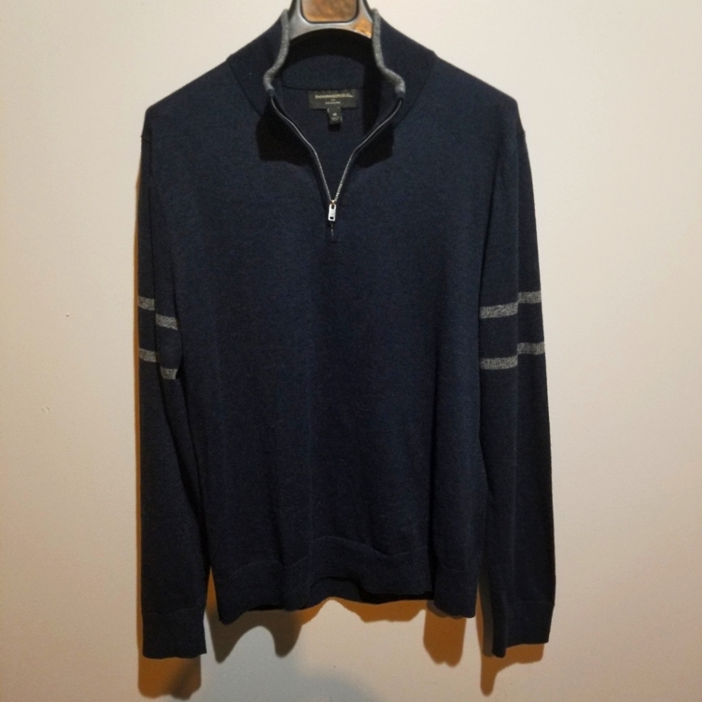 WORN ONCE Banana Republic Quarter Zip Sweater sz Medium
